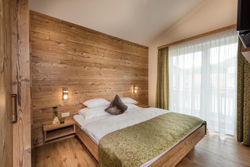 Das Burghard Altenmarkt im Pongau Szoba fotó
